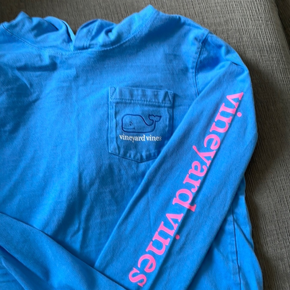 Girls Vineyard Vines Hooded TShirt S 7-8 blue whale